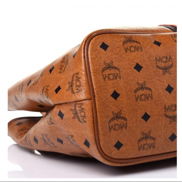 Authentic MCM Visetos Crocodile Embossed Shopper Tote in Cognac - Picture 10 of 13